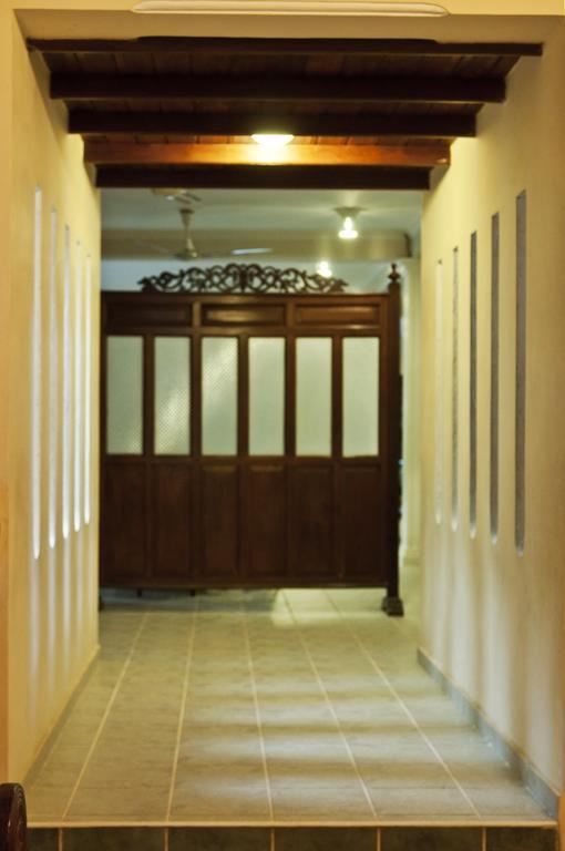 Hotel Sunflower Катарагама Номер фото